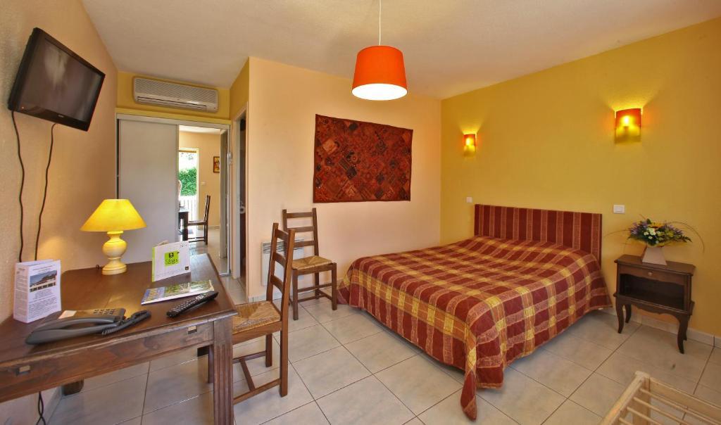 Le Sorbier Hotell Razac-sur-lʼIsle Eksteriør bilde